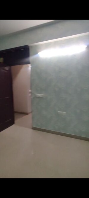 Room in 3 BHK Apartment at Mapsko Paradise, Sector 83 – for Sale