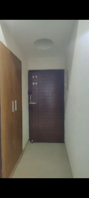 Furnished Amenities in 3 BHK Apartment at Mapsko Paradise, Sector 83 – for Sale