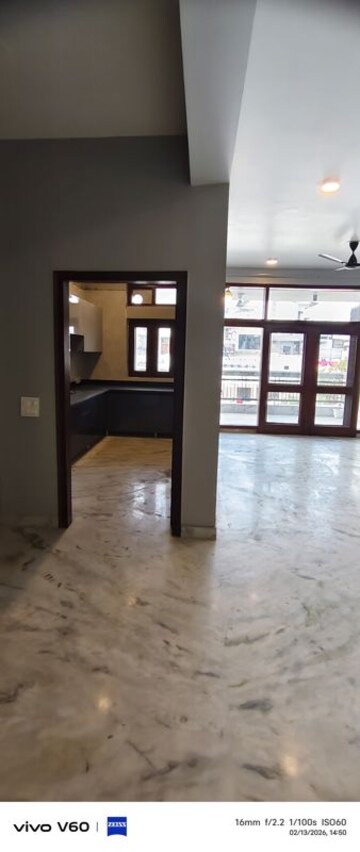 Room in 2 BHK Independent House at RWA Apartments Sector 39, Sector 39 – for Rent