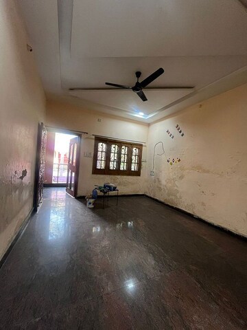 Room in 2 BHK Independent House at Shivanand Nagar – for Rent