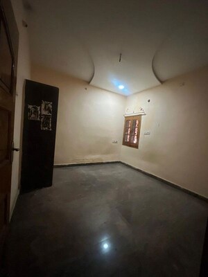 Room in 2 BHK Independent House at Shivanand Nagar – for Rent