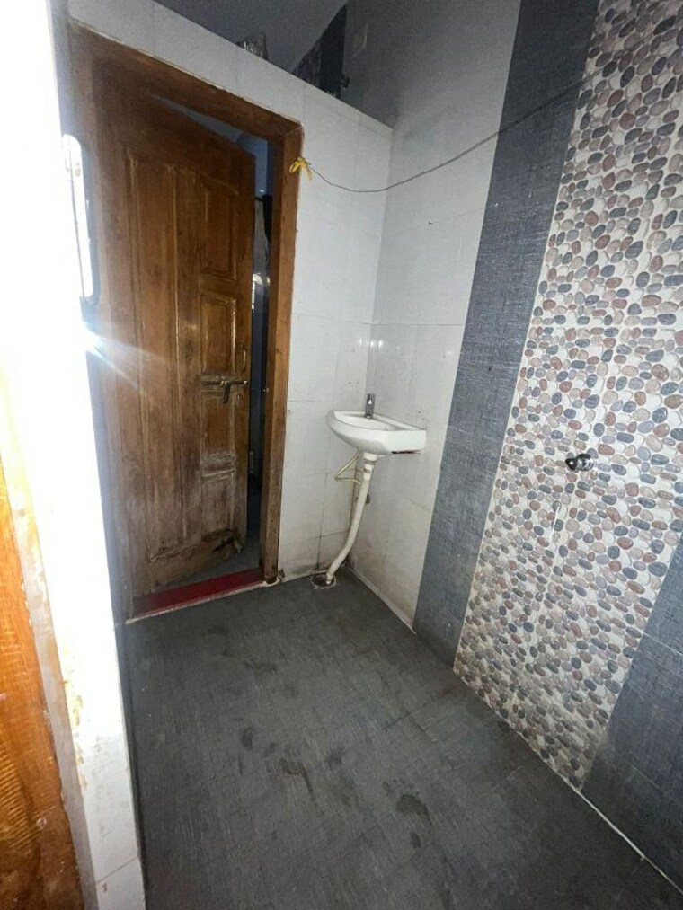 Bathroom, shivanand nagar 2 Bedroom 900 Sq.Ft. Independent House In Shivanand Nagar Raipur 9959428