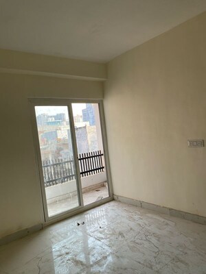 Room in 2 BHK Builder Floor at Sunshine Apartments Sector 73, Sector 73 – for Sale