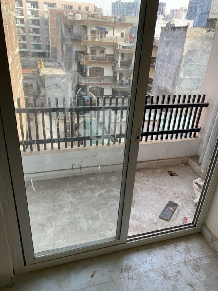 Balcony, sunshine-apartments-sector-73 2 Bedroom 950 Sq.Ft. Builder Floor In Sector 73 Noida 9959463