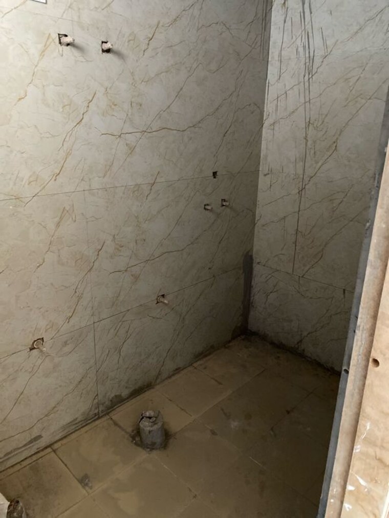 Bathroom, sunshine-apartments-sector-73 2 Bedroom 950 Sq.Ft. Builder Floor In Sector 73 Noida 9959463