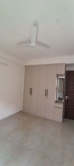 Room in 2 BHK Builder Floor at Smart World Gems, Sector 89 – for Sale