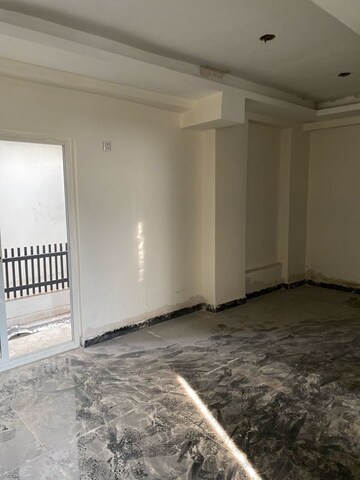 Room in 2 BHK Builder Floor at Sunshine Apartments Sector 73, Sector 73 – for Sale