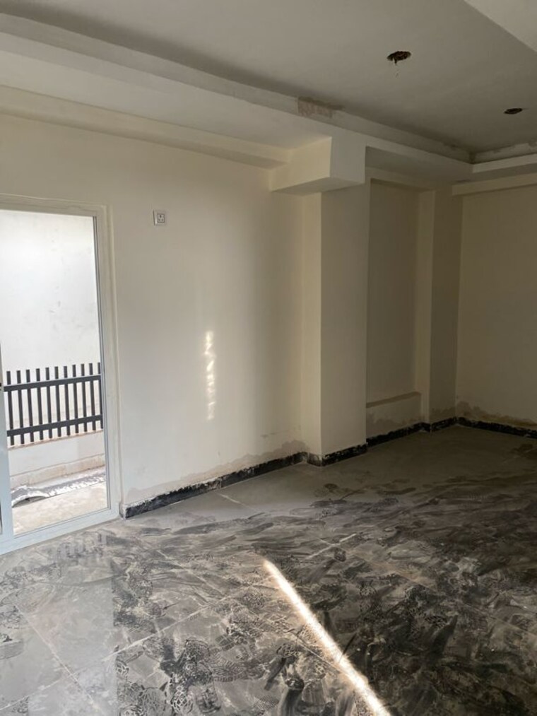 Room, sunshine-apartments-sector-73 2 Bedroom 980 Sq.Ft. Builder Floor In Sector 73 Noida 9959676