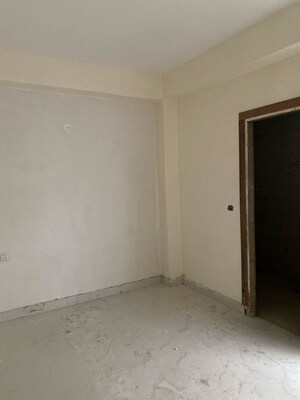 Room in 2 BHK Builder Floor at Sunshine Apartments Sector 73, Sector 73 – for Sale