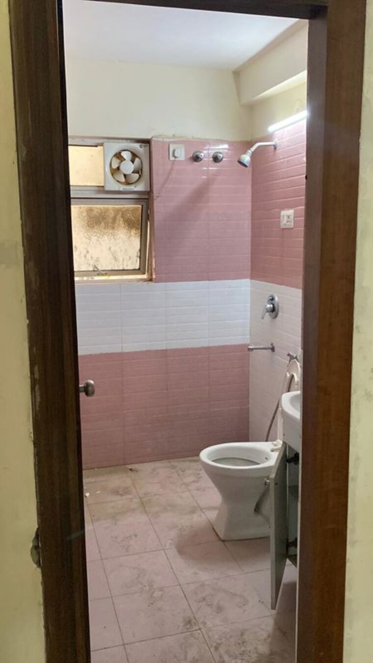 Bathroom, vatika-seven-lamps 2 Bedroom 1300 Sq.Ft. Apartment In Sector 82 Gurgaon 9959677