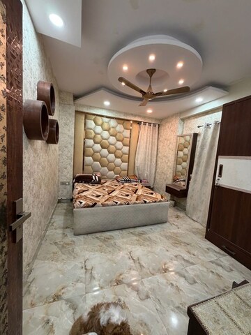 Room in 2 BHK Apartment at Rohini Sector 13 – for Sale