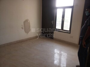 Room in 3 BHK Builder Floor at Chattarpur – for Rent