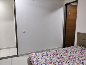 Bedroom in 3 BHK Apartment at Naranpura – for Rent