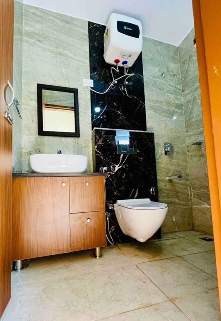 Bathroom, sector 23a 1 Bedroom 500 Sq.Ft. Independent House In Sector 23a Gurgaon 9959852