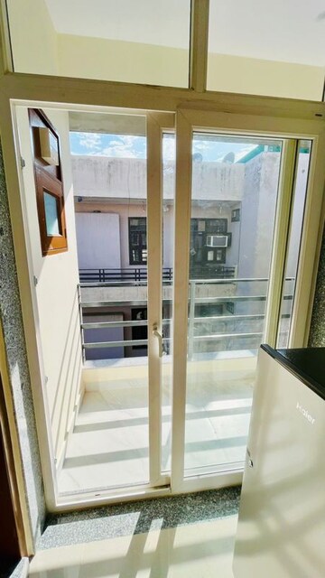 Balcony in 1 BHK Independent House at Sector 23a – for Rent