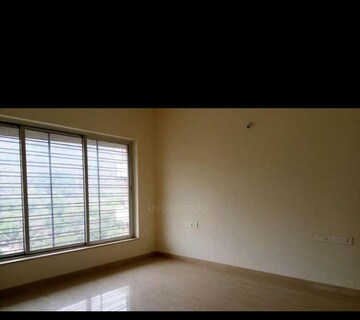 Room in 1 BHK Apartment at Kalpataru Hills Phase II, Manpada – for Rent