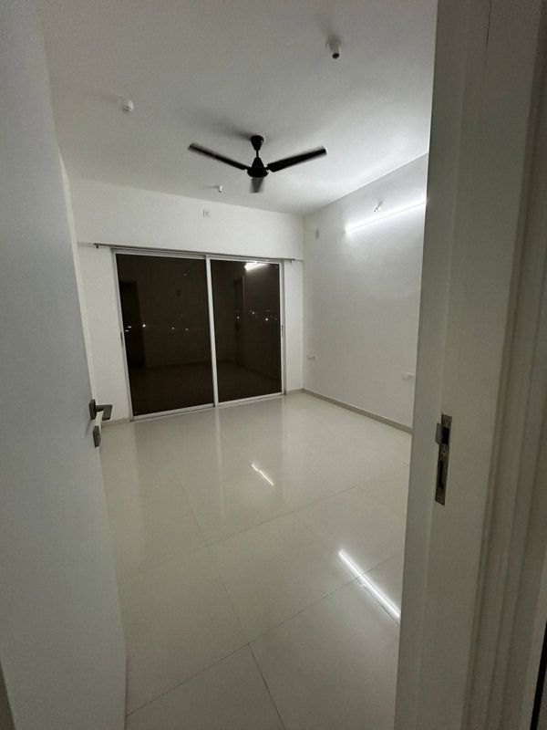 3 BHK + Pooja Room 1600 Sq.Ft. Apartment in La Prisma