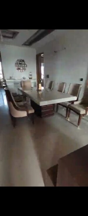 Gym in 3 BHK Builder Floor at Sector 16 – for Rent