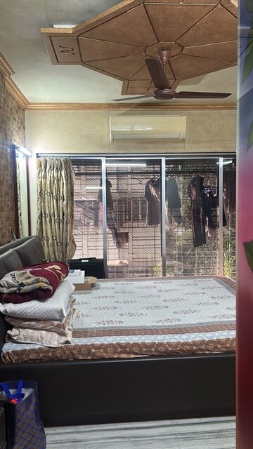 Room in 2 BHK Apartment at Andheri East – for Rent