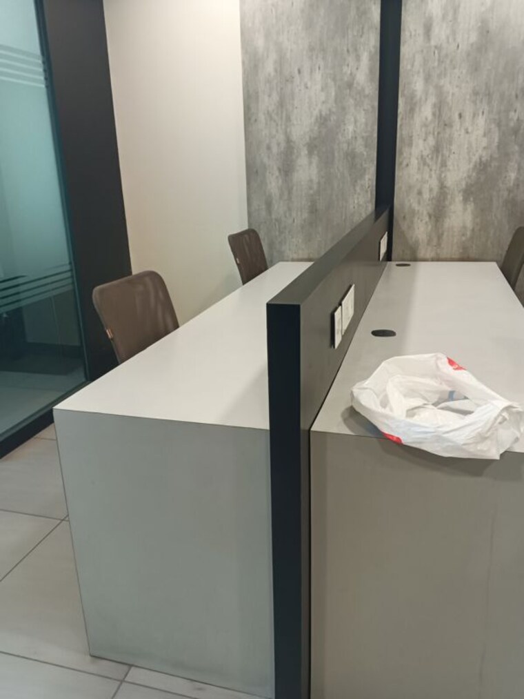 Team Area, vipul-trade-centre Commercial Office Space 950 Sq.Ft. In Sector 48 Gurgaon 9960179