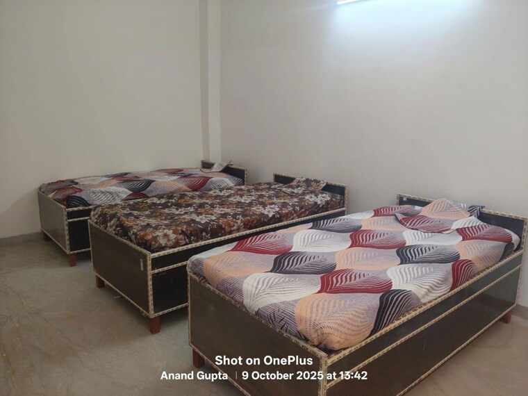 Bedroom, sector 71 Pg For Boys & Girls In Sector 71 9960161