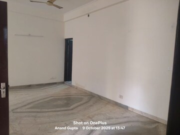 Room in  Pg at Sector 71 – for Rent