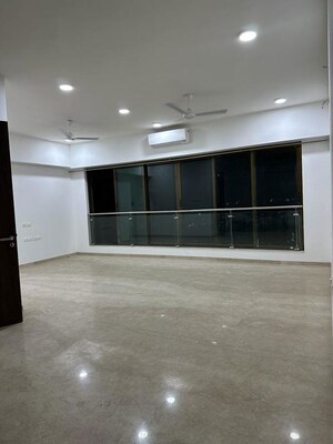 Room in 3 BHK Apartment at Celestia Spaces, Parel – for Rent