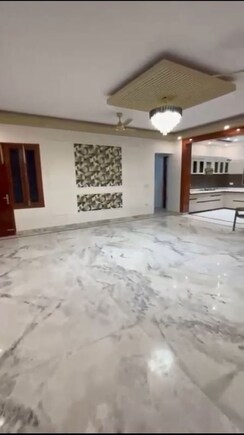 4 BHK + Pooja Room,Servant Room,Extra Room Builder Floor For Sale in Sector 9