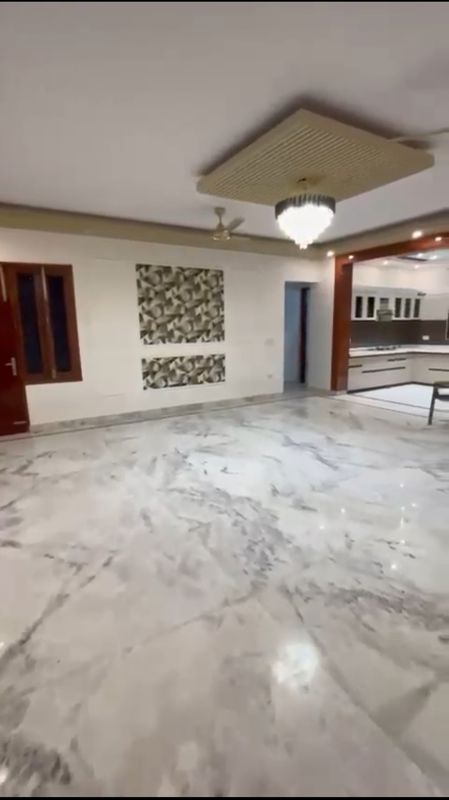 4 BHK + Pooja Room,Servant Room,Extra Room Builder Floor For Sale in Sector 9