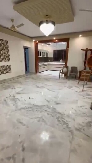  4 BHK Builder Floor at Sector 9 – for Sale