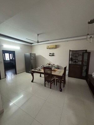 Living Room in 3 BHK Builder Floor at Sector 21 – for Rent