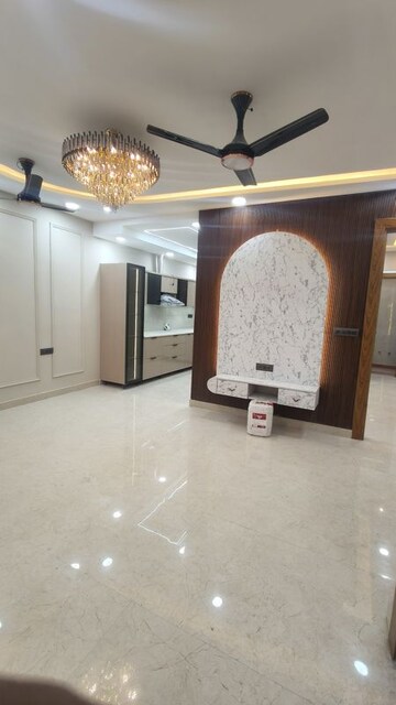 Living Room in 3 BHK Builder Floor at RPS Palm Drive, Sector 88 – for Sale