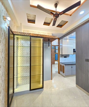 Building Lobby in 2 BHK Builder Floor at Divyansh Homes, Indrapuram – for Rent