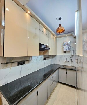 Kitchen in 2 BHK Builder Floor at Divyansh Homes, Indrapuram – for Rent