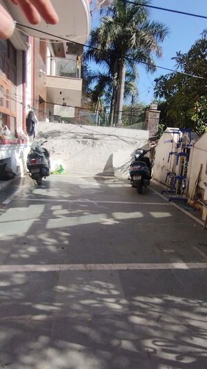 Parking in 5 BHK Independent House at Sector 15 – for Sale