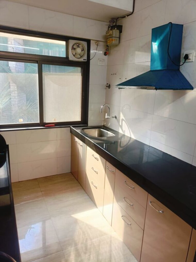 Kitchen, chembur 2.5 Bedroom 1040 Sq.Ft. Apartment In Chembur Mumbai 9960402