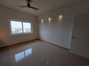 Room in 3 BHK Apartment at Mantri Webcity, Hennur – for Rent