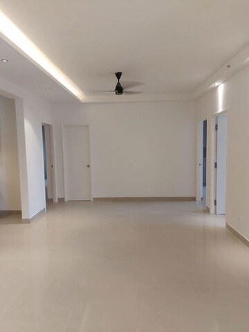 Room in 3 BHK Apartment at Mantri Webcity, Hennur – for Rent