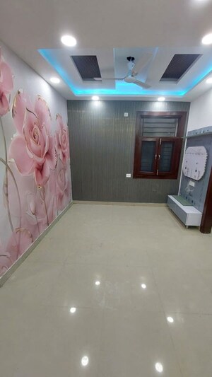 Room in 2 BHK Builder Floor at Vasundhara Sector 3 – for Rent