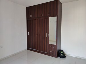 Room in 3.5 BHK Apartment at Sobha Palm Courts, Kogilu – for Rent