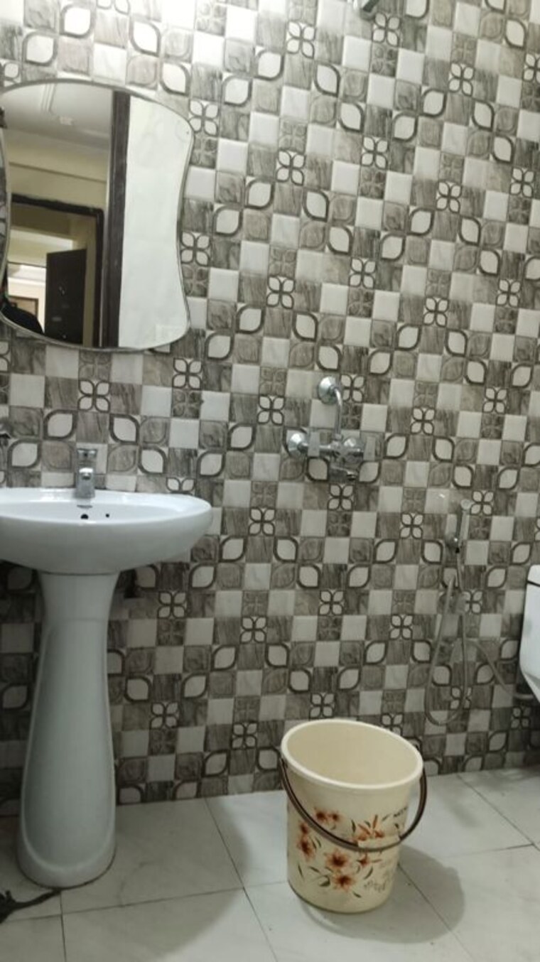 Bathroom, saket 2 Bedroom 800 Sq.Ft. Builder Floor In Saket Delhi 9960596