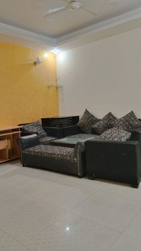2 BHK Builder Floor For Rent in Saket