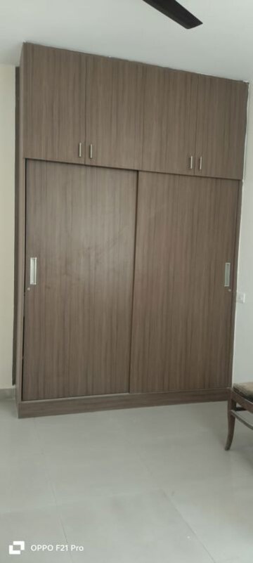 Room in 3 BHK Builder Floor at Roots Courtyard, Sector 48 – for Rent