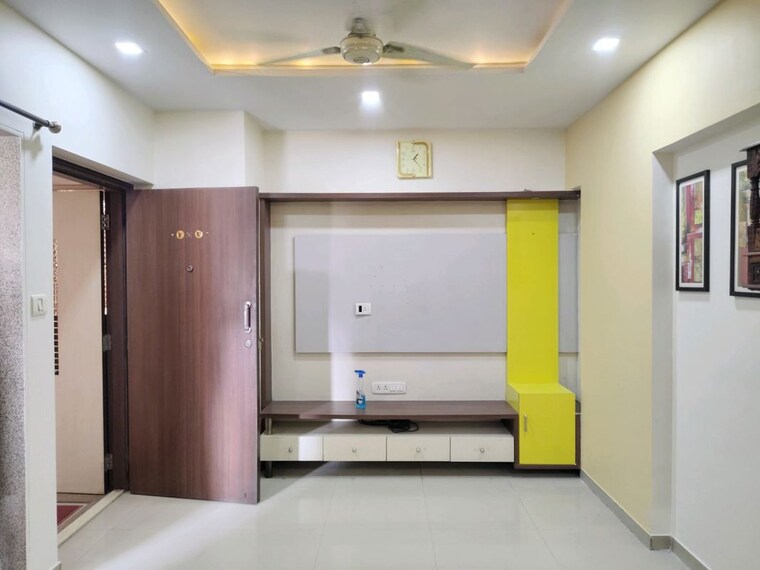 Bedroom, everest-world-aspen 2 Bedroom 600 Sq.Ft. Apartment In Dhokali Thane 9960820