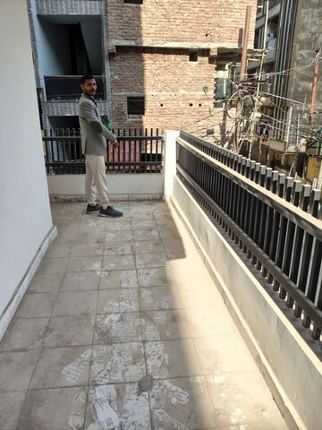 Balcony in 1 BHK Builder Floor at Sunshine Apartments Sector 73, Sector 73 – for Rent