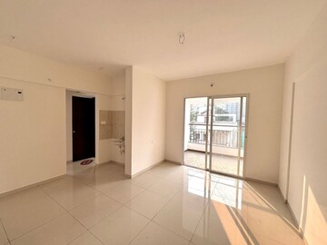 Room in 2 BHK Apartment at Utsav 51 Balewadi Residences, Balewadi – for Rent