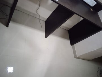 Room in  Office Space at Naupada – for Rent