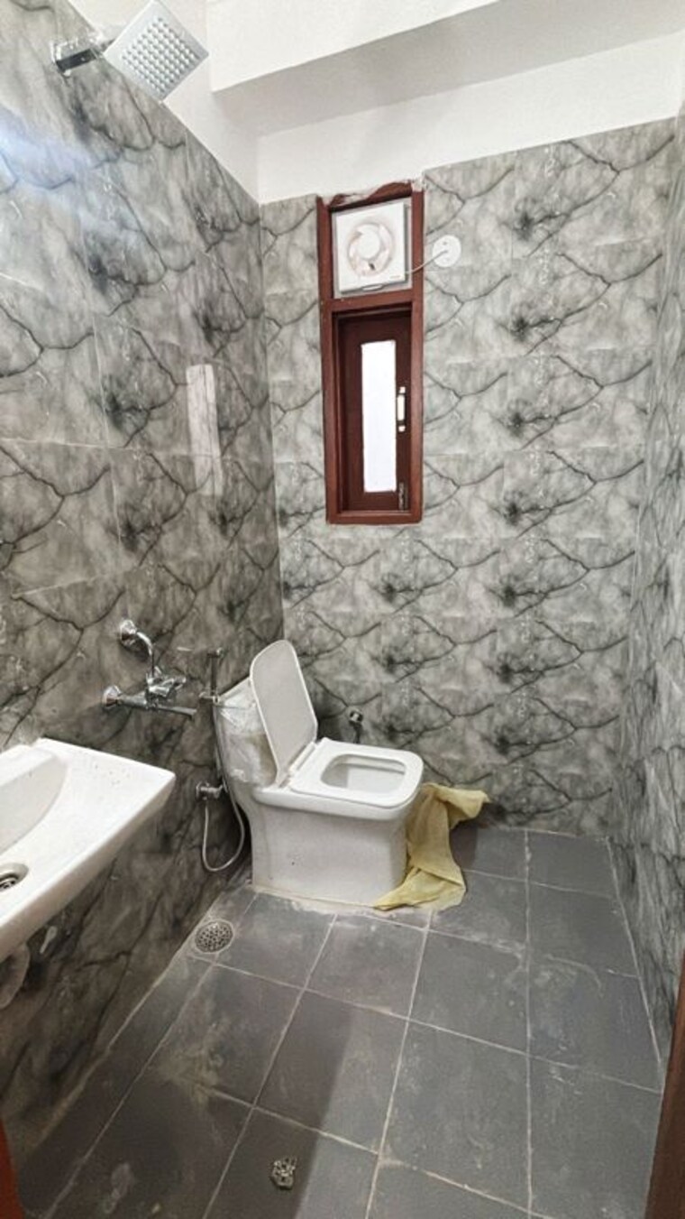 Bathroom, saket 1 Bedroom 600 Sq.Ft. Builder Floor In Saket Delhi 9960955