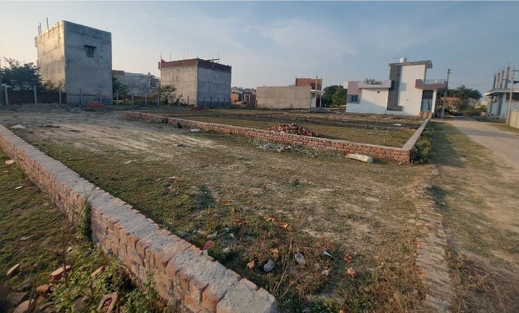 undefined, kalli paschim  2000 Sq.Ft. Plot In Kalli Paschim Lucknow 9960966