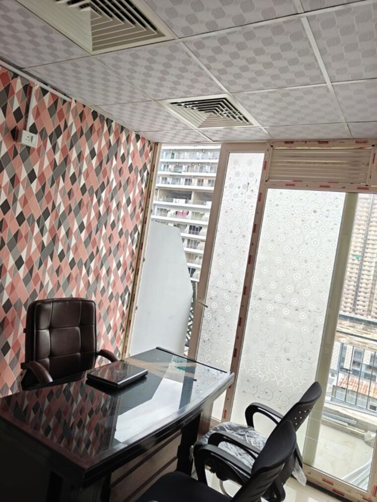 Team Area, sector 4 greater noida Commercial Office Space 550 Sq.Ft. In Sector 4 Greater Noida Greater Noida 9960968